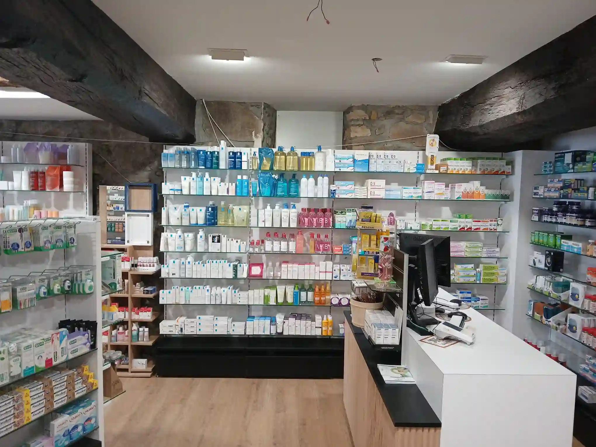 agencement pharmacie du froton