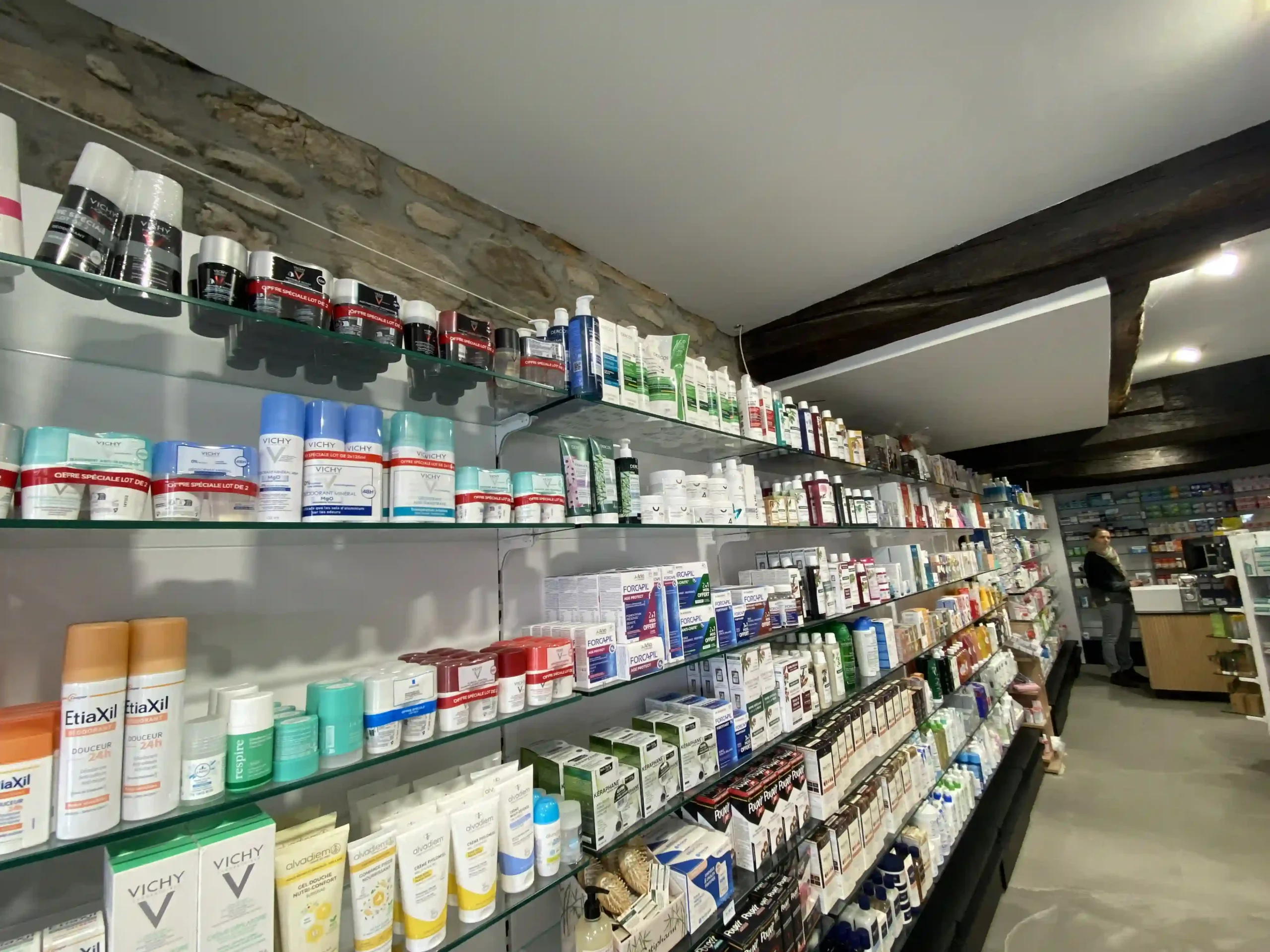 agencement pharmacie du froton